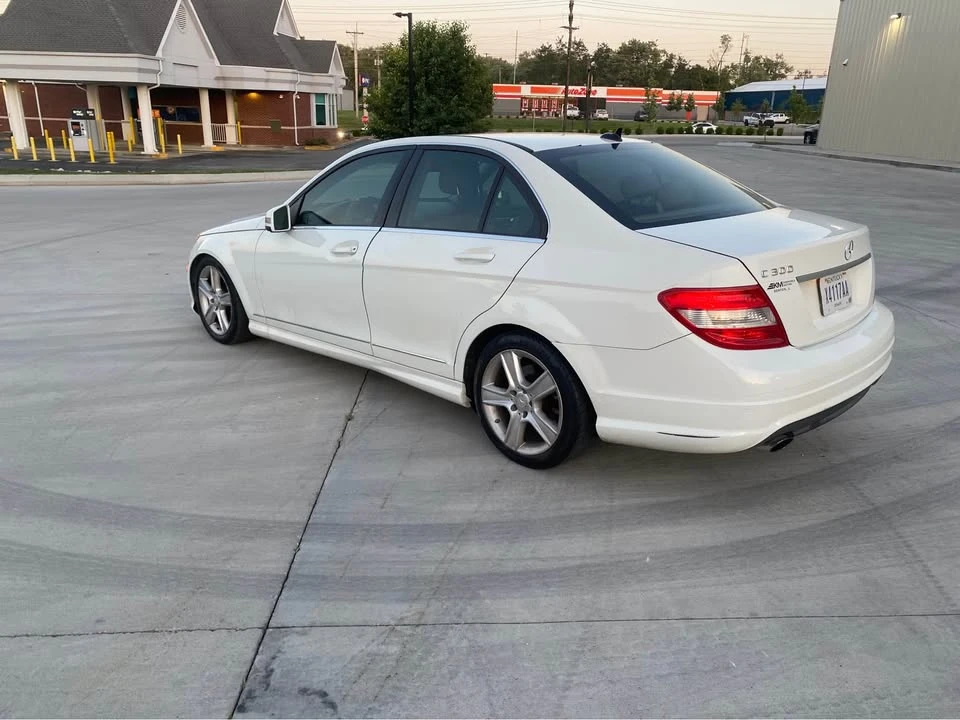 2011 Mercedes-Benz W204 C-Class - Image 4 of 9