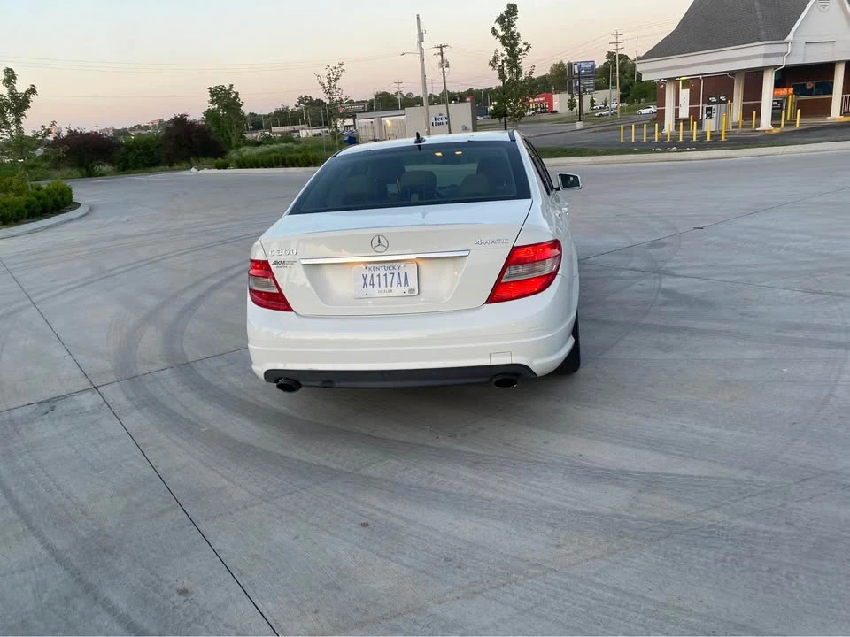 2011 Mercedes-Benz W204 C-Class - Image 5 of 9