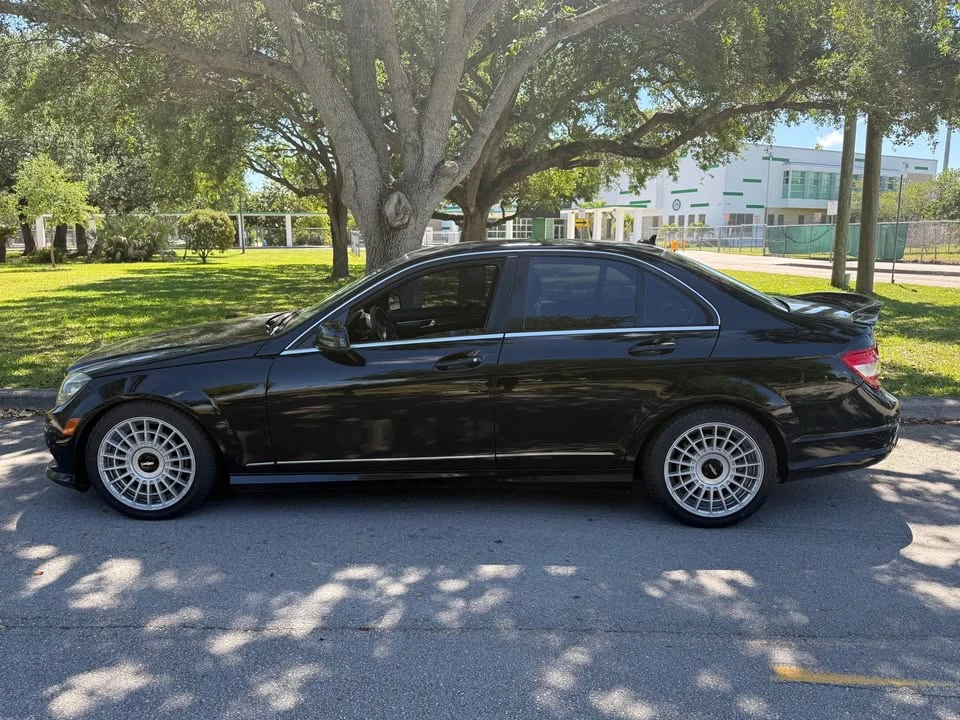 2011 Mercedes-Benz W204 C-Class - Image 6 of 14