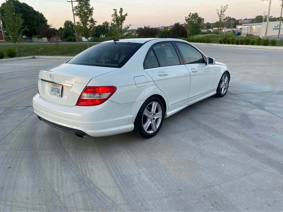2011 Mercedes-Benz W204 C-Class - Image 6 of 9