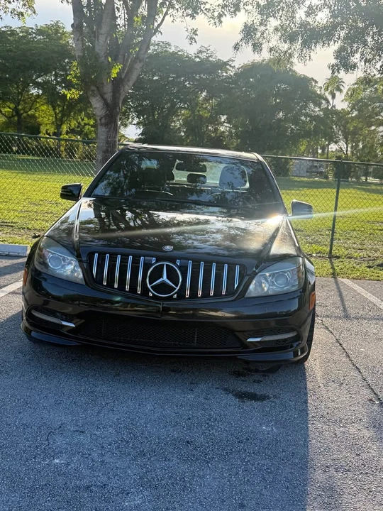 2011 Mercedes-Benz W204 C-Class - Image 4 of 14