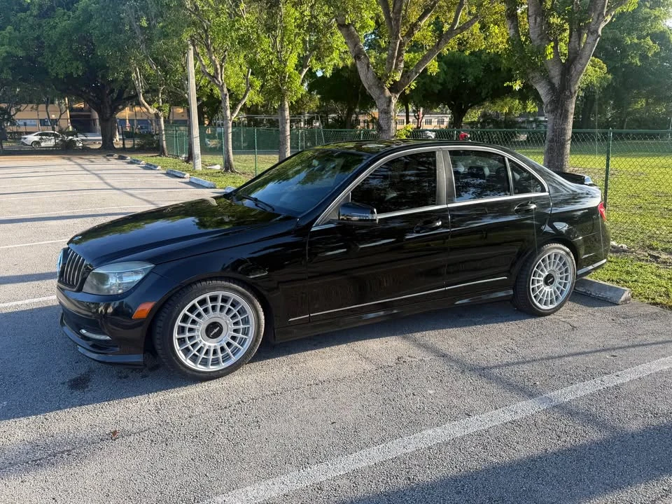 2011 Mercedes-Benz W204 C-Class - Image 3 of 14