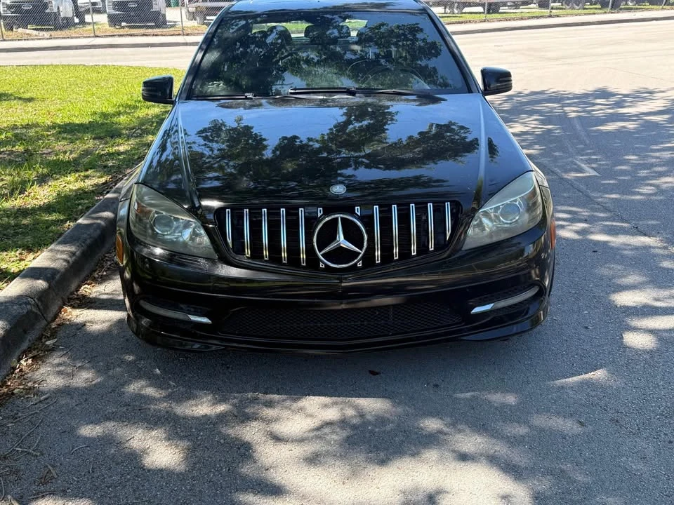 2011 Mercedes-Benz W204 C-Class - Image 5 of 14