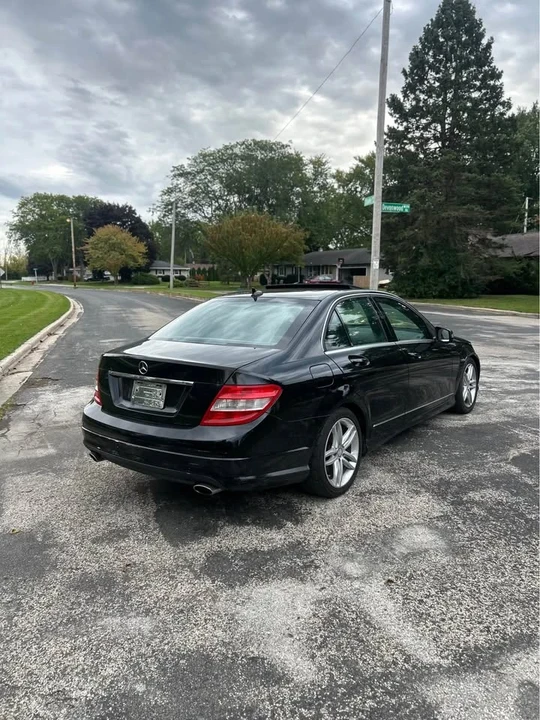 2011 Mercedes-Benz W204 C-Class - Image 3 of 7