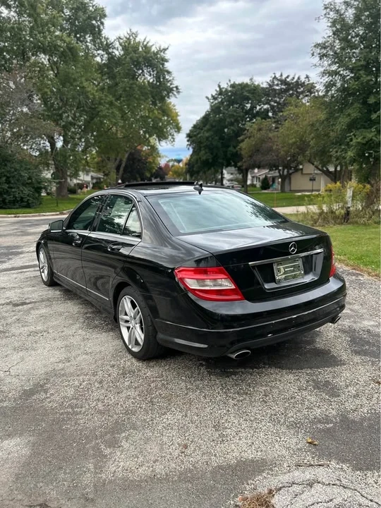 2011 Mercedes-Benz W204 C-Class - Image 2 of 7
