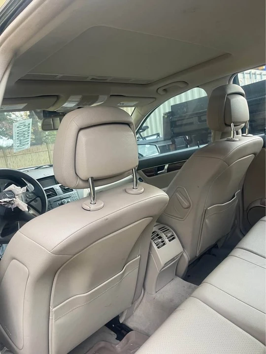2011 Mercedes-Benz W204 C-Class - Image 9 of 10