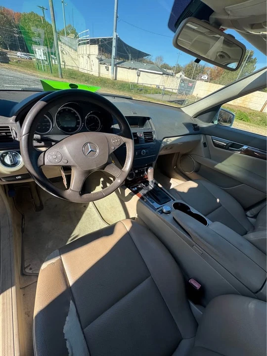 2011 Mercedes-Benz W204 C-Class - Image 8 of 14