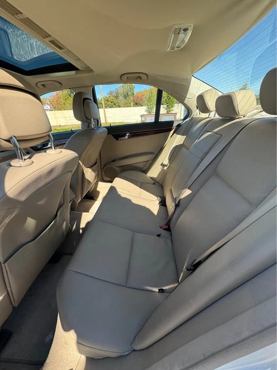 2011 Mercedes-Benz W204 C-Class - Image 12 of 14