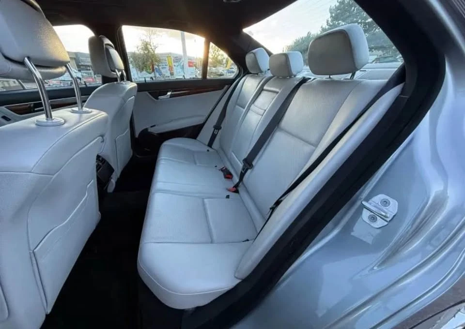 2011 Mercedes-Benz W204 C-Class - Image 7 of 12