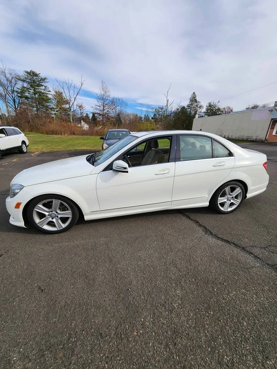 2011 Mercedes-Benz W204 C-Class - Image 4 of 11
