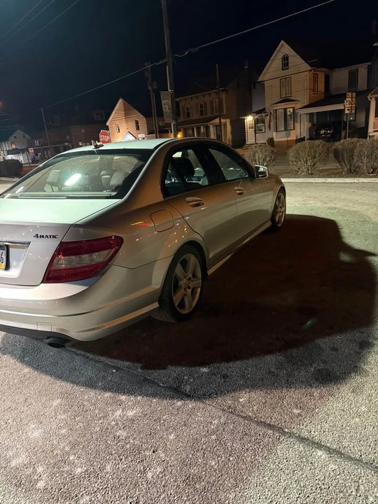 2011 Mercedes-Benz W204 C-Class - Image 3 of 13
