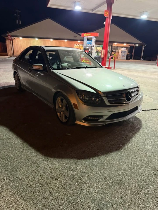 2011 Mercedes-Benz W204 C-Class - Image 2 of 13