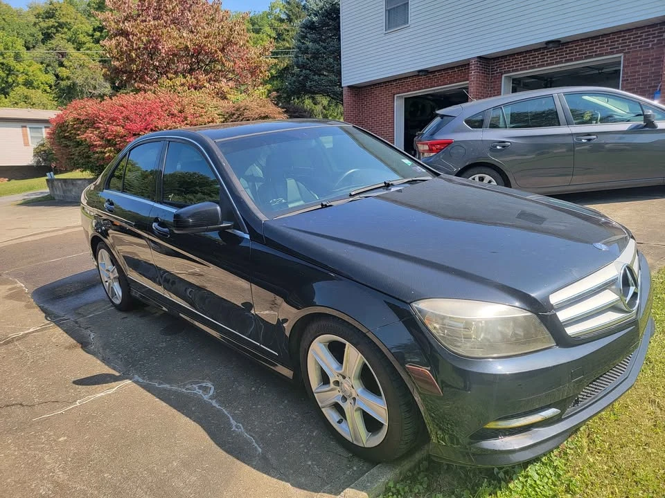 2011 Mercedes-Benz W204 C-Class - Image 3 of 7