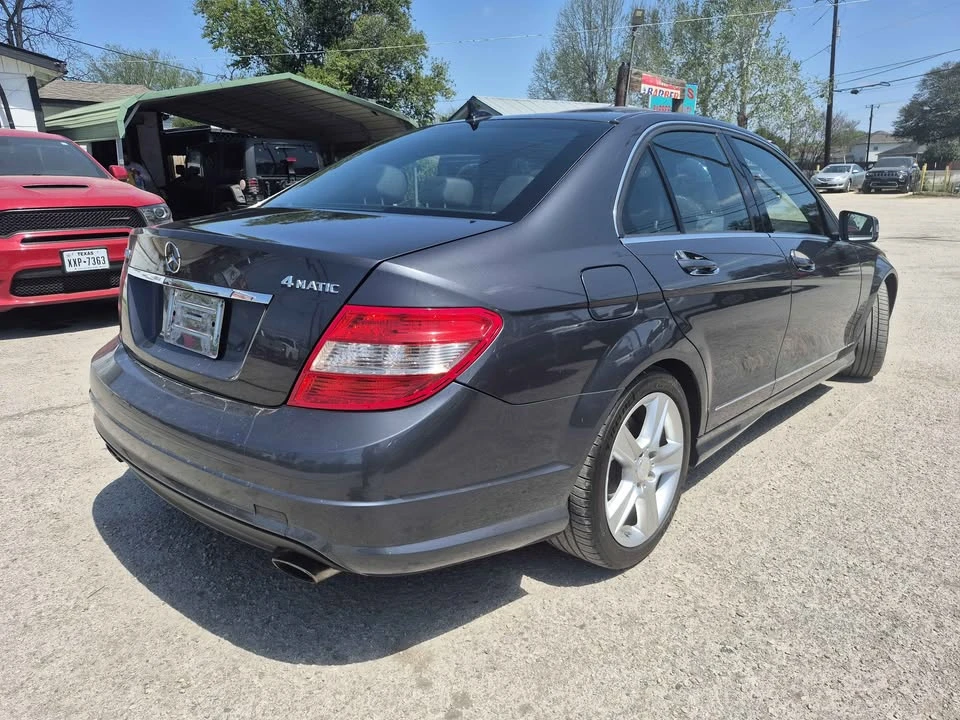 2011 Mercedes-Benz W204 C-Class - Image 2 of 11