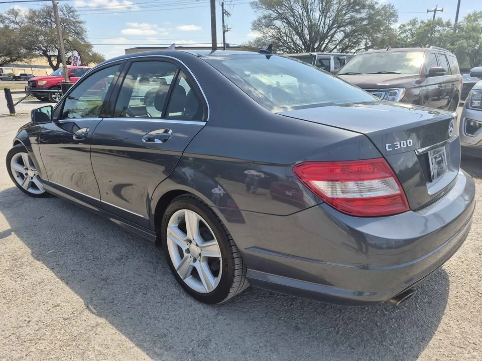2011 Mercedes-Benz W204 C-Class - Image 3 of 11