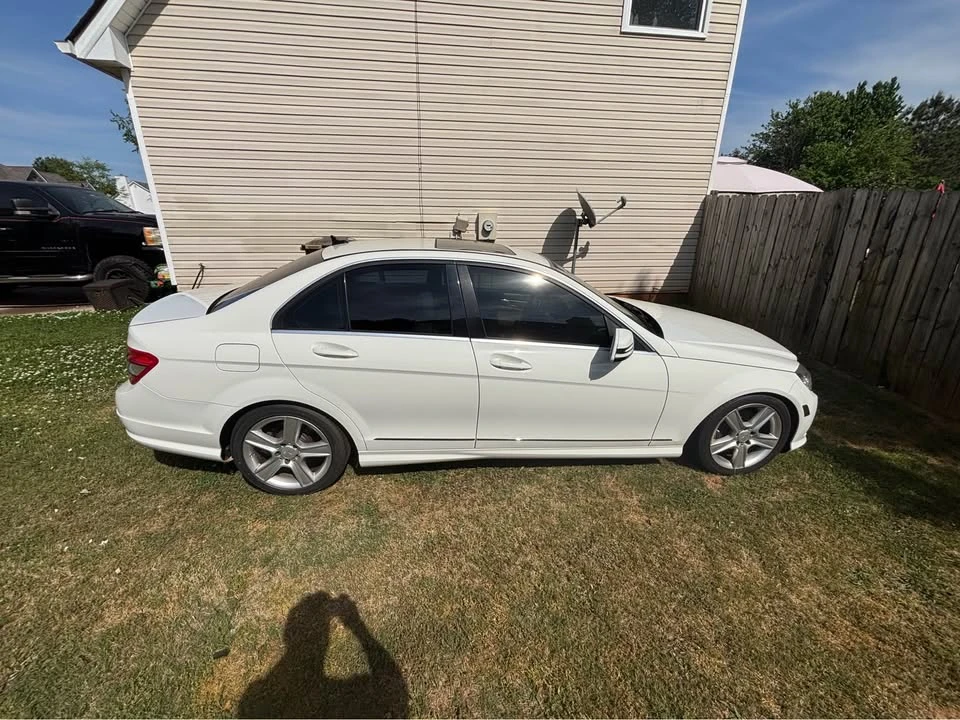 2011 Mercedes-Benz W204 C-Class - Image 2 of 15