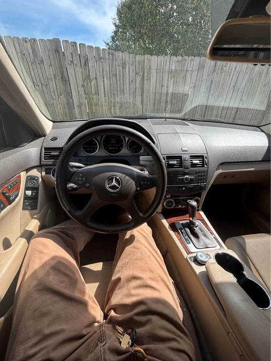 2011 Mercedes-Benz W204 C-Class - Image 5 of 15