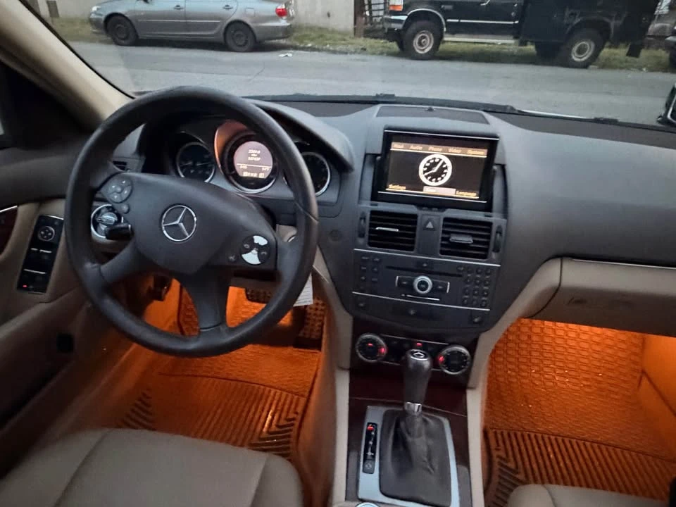 2011 Mercedes-Benz W204 C-Class - Image 10 of 10