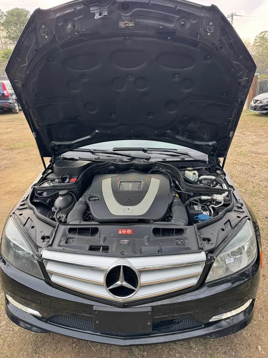 2011 Mercedes-Benz W204 C-Class - Image 3 of 20