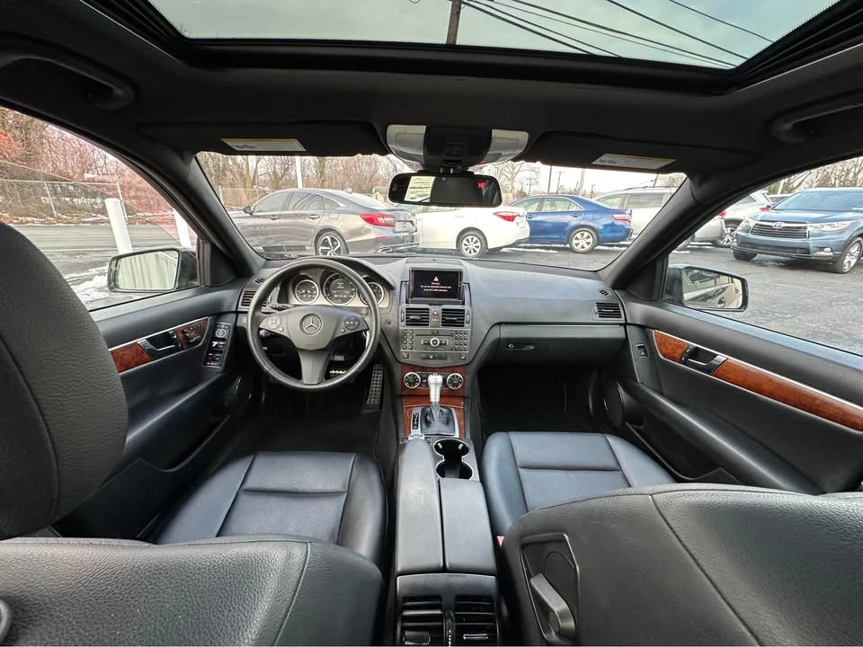 2011 Mercedes-Benz W204 C-Class - Image 17 of 19