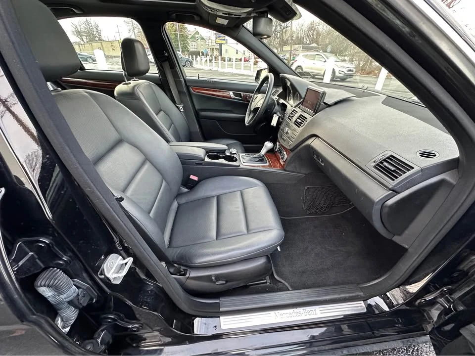 2011 Mercedes-Benz W204 C-Class - Image 16 of 19