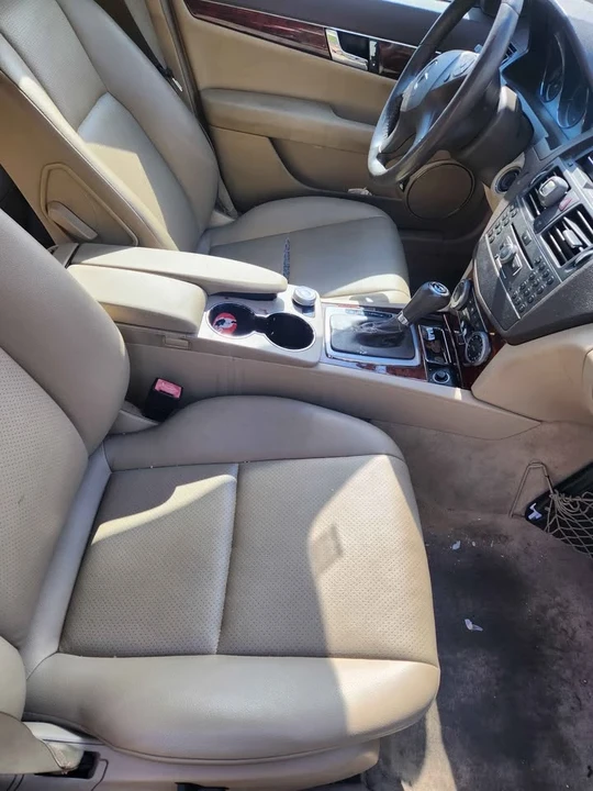 2011 Mercedes-Benz W204 C-Class - Image 4 of 4