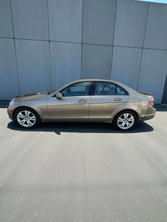2011 Mercedes-Benz W204 C-Class - Image 7 of 14
