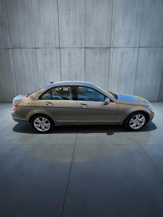 2011 Mercedes-Benz W204 C-Class - Image 4 of 14