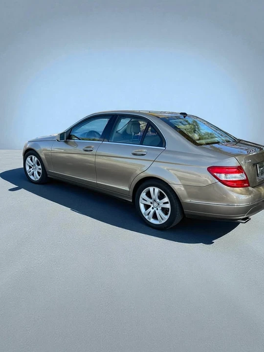 2011 Mercedes-Benz W204 C-Class - Image 6 of 14