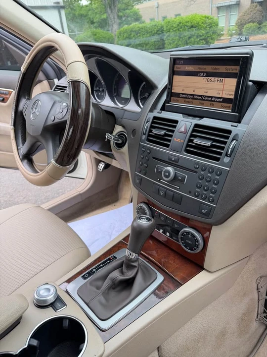2011 Mercedes-Benz W204 C-Class - Image 18 of 20