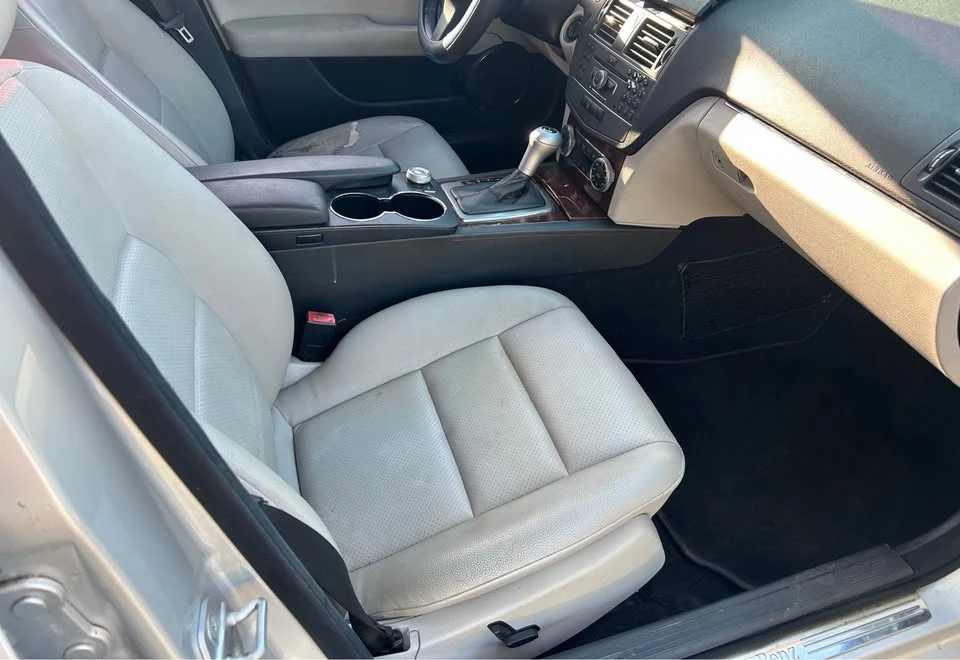 2011 Mercedes-Benz W204 C-Class - Image 10 of 16