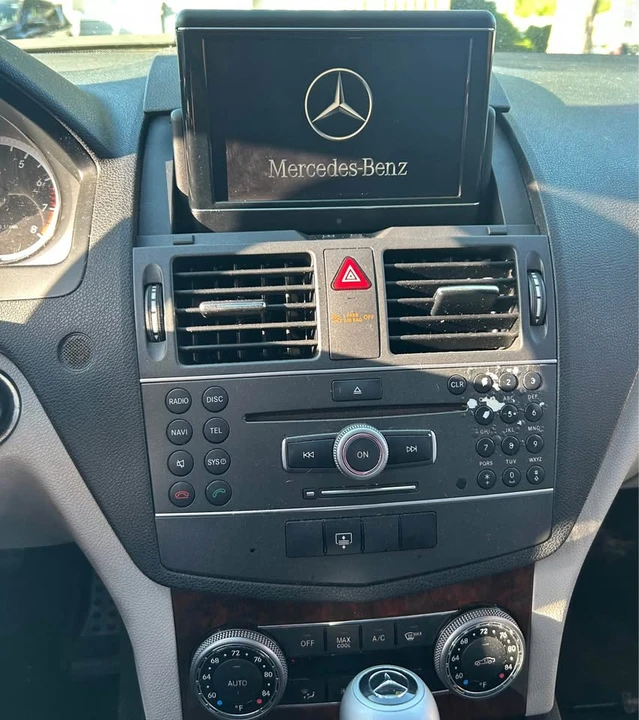 2011 Mercedes-Benz W204 C-Class - Image 14 of 16