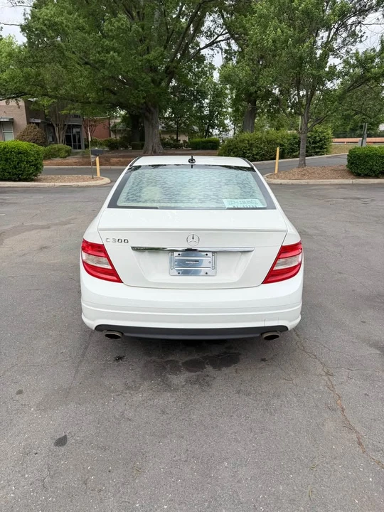 2011 Mercedes-Benz W204 C-Class - Image 7 of 20