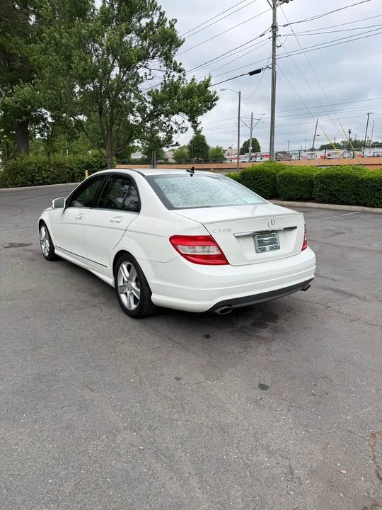 2011 Mercedes-Benz W204 C-Class - Image 8 of 20