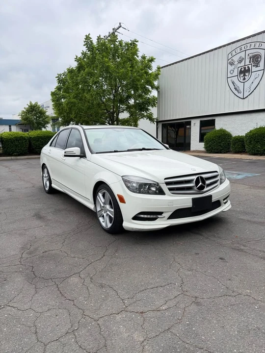 2011 Mercedes-Benz W204 C-Class - Image 3 of 20