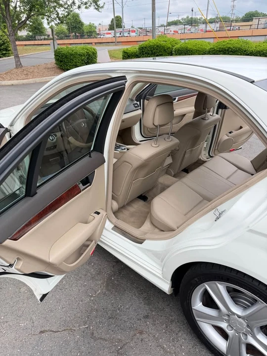 2011 Mercedes-Benz W204 C-Class - Image 12 of 20