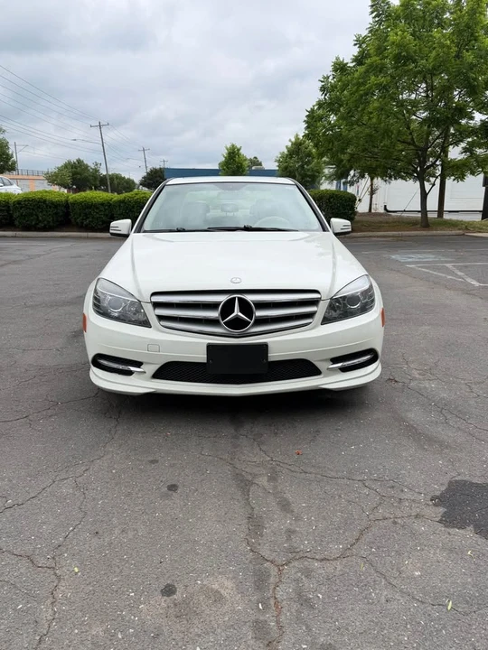 2011 Mercedes-Benz W204 C-Class - Image 2 of 20