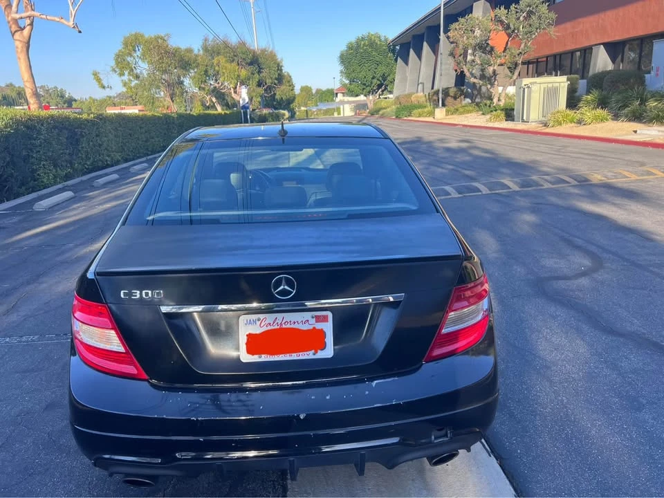 2011 Mercedes-Benz W204 C-Class - Image 4 of 12