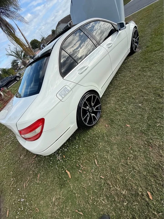 2011 Mercedes-Benz W204 C-Class - Image 4 of 6