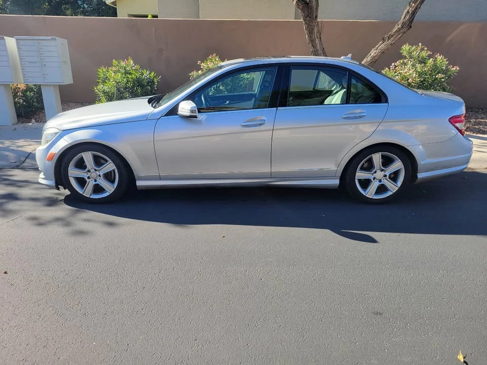 2011 Mercedes-Benz W204 C-Class - Image 3 of 17
