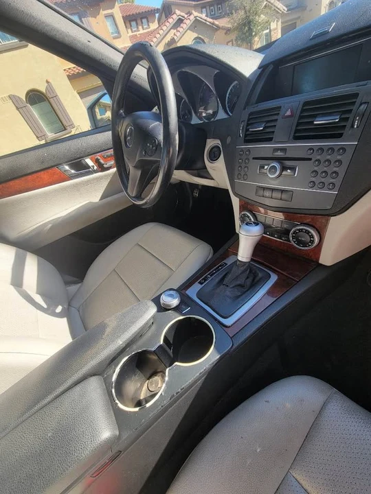 2011 Mercedes-Benz W204 C-Class - Image 12 of 17