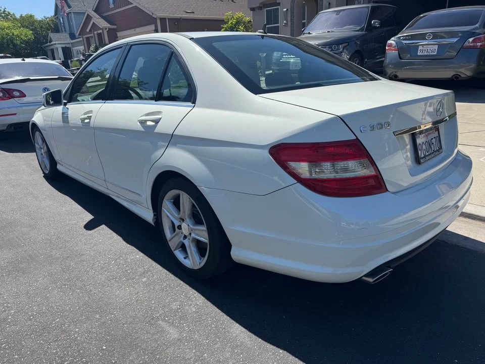 2011 Mercedes-Benz W204 C-Class - Image 4 of 11