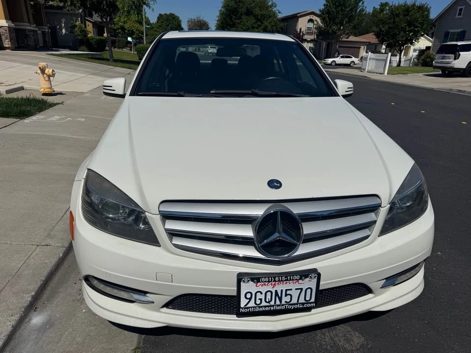 2011 Mercedes-Benz W204 C-Class - Image 2 of 11