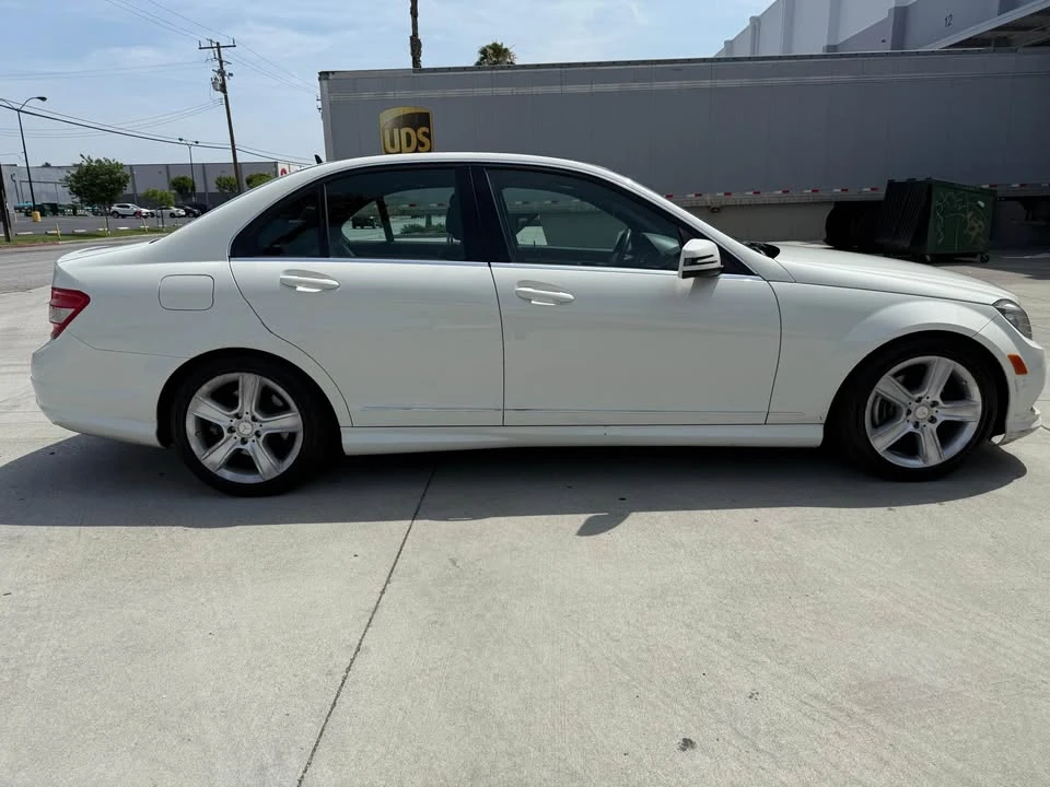 2011 Mercedes-Benz W204 C-Class - Image 8 of 11