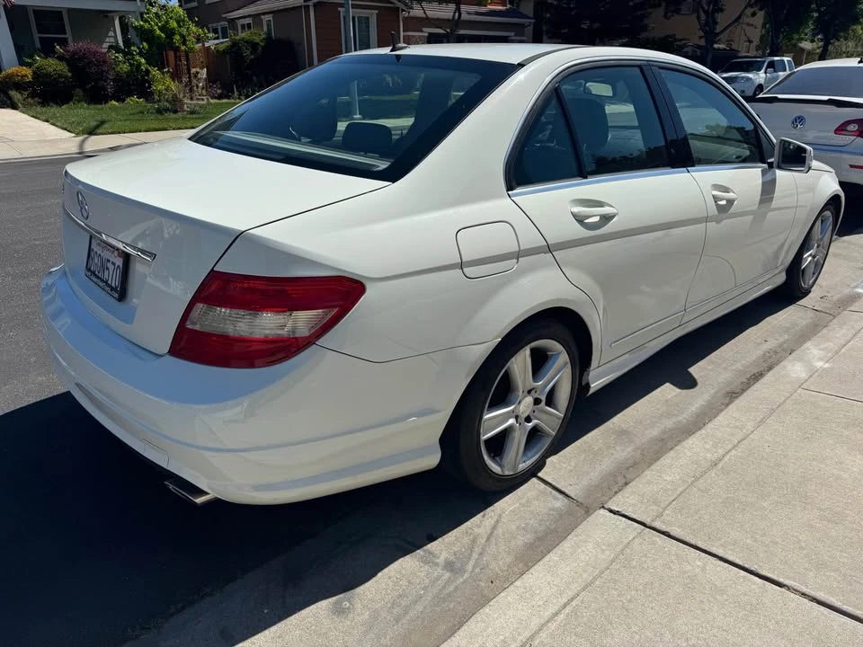 2011 Mercedes-Benz W204 C-Class - Image 5 of 11