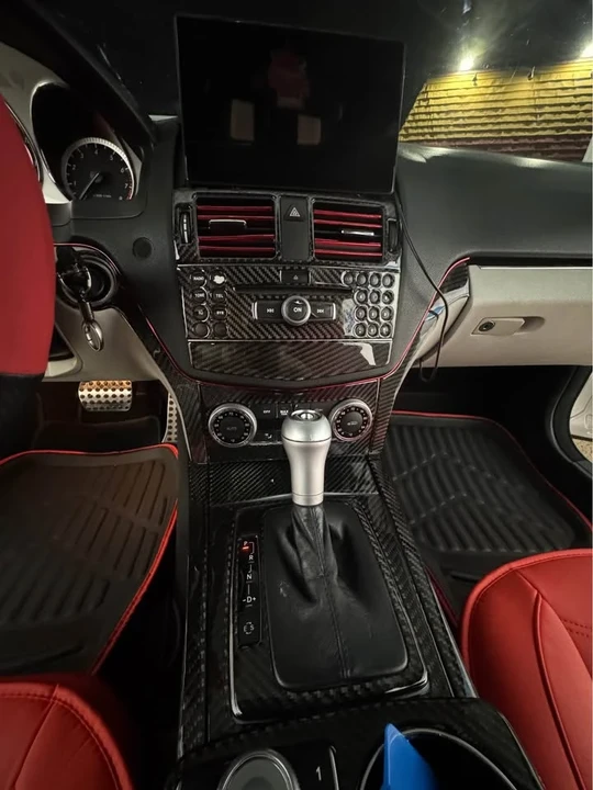 2011 Mercedes-Benz W204 C-Class - Image 15 of 16