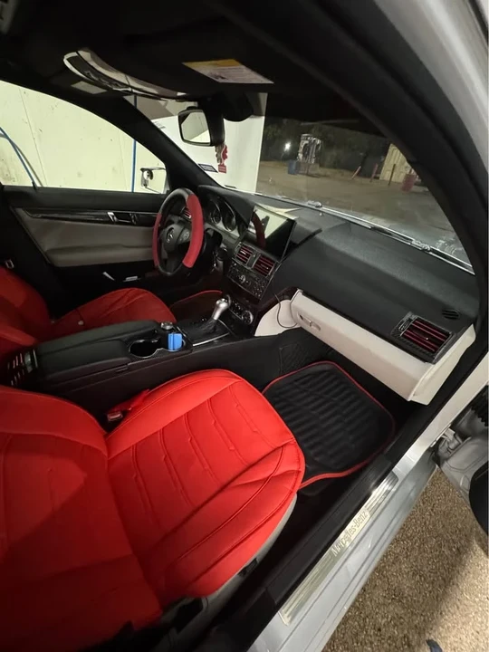 2011 Mercedes-Benz W204 C-Class - Image 12 of 16