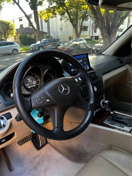 2011 Mercedes-Benz W204 C-Class - Image 11 of 15