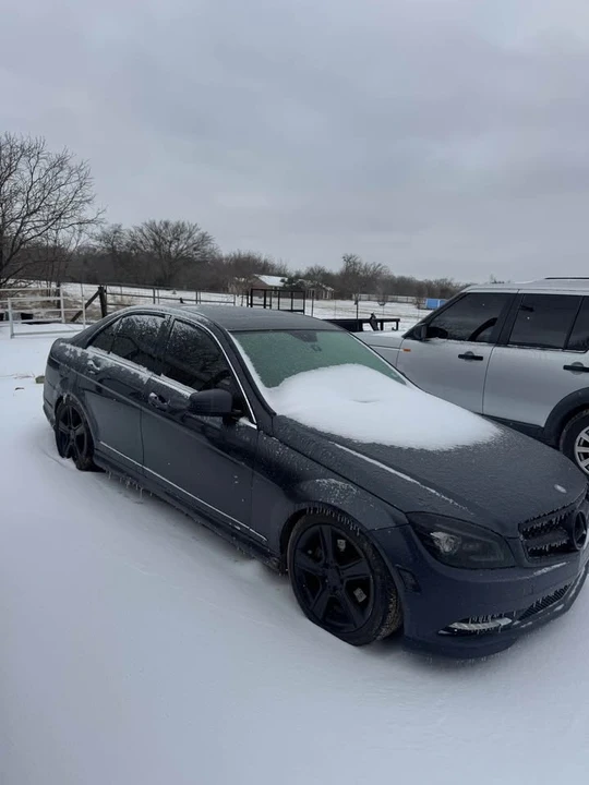 2011 Mercedes-Benz W204 C-Class - Image 2 of 12