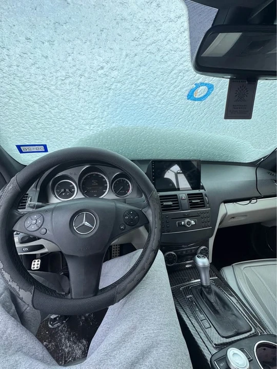 2011 Mercedes-Benz W204 C-Class - Image 5 of 12